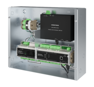 Crestron ZUML-CENCN-SWPOE-5 — Ethernet'ten Cresnet® Köprüsü'ne ve 5 Bağlantı Noktalı PoE Ağ Anahtarına sahip Zum® Aydınl